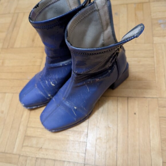 Groovy One of A Kind Purple Shoe - Picture 2 of 4